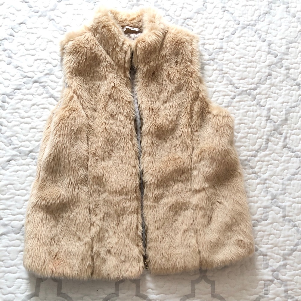 Faux fur Vest size 9-10 girl